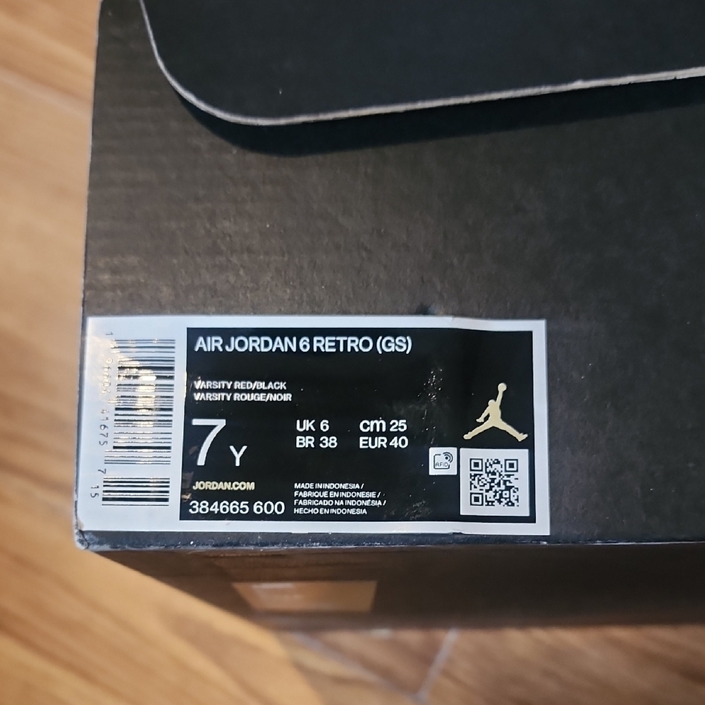 Jordan Kids Sneakers in Red and Black - Picture 5 of 5